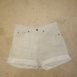 LEVI CORDUROY KHAKI SHORTS